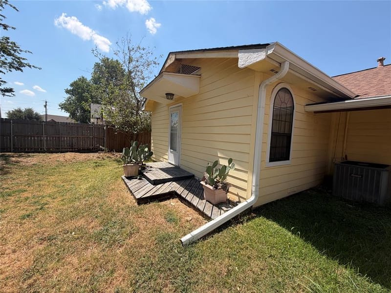 805 S 3rd Street, Grandview TX 76050 - Photo 26