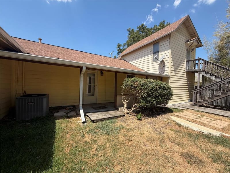 805 S 3rd Street, Grandview TX 76050 - Photo 22