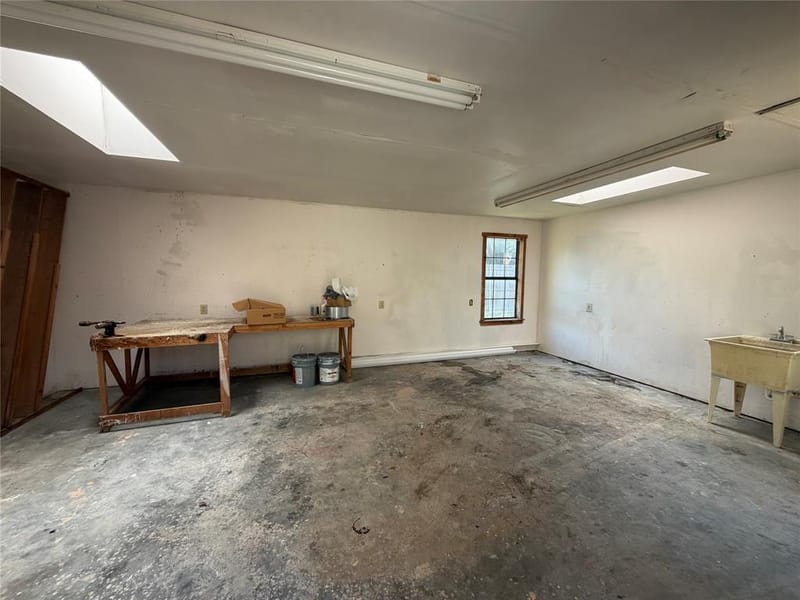 805 S 3rd Street, Grandview TX 76050 - Photo 24