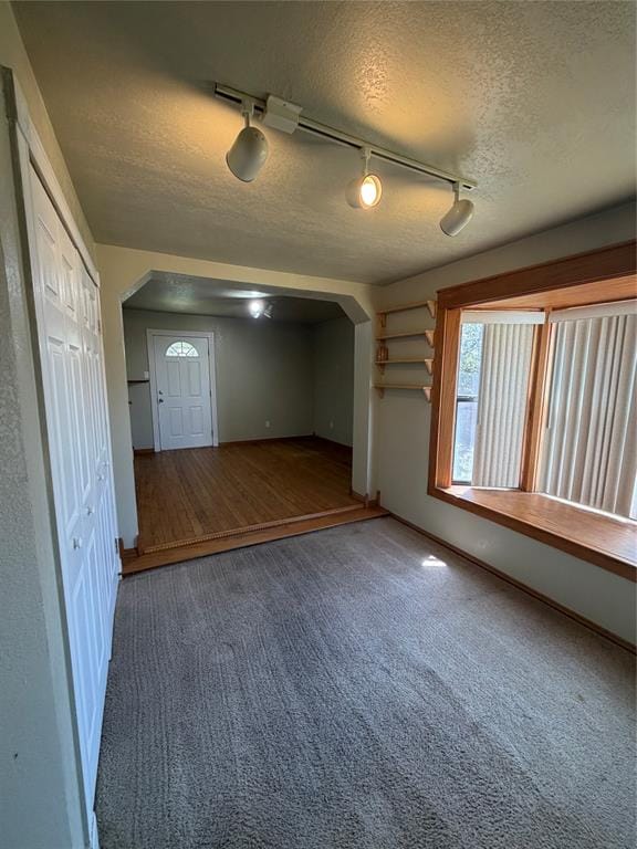 805 S 3rd Street, Grandview TX 76050 - Photo 18