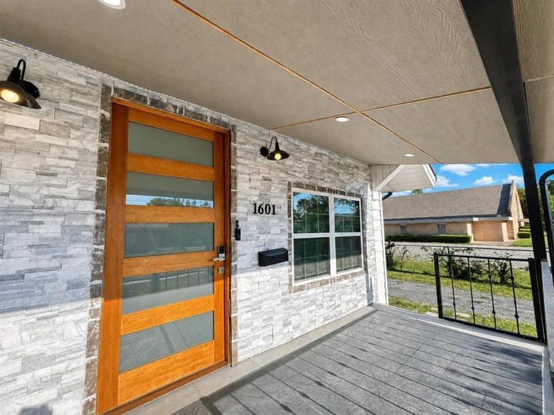 1601 S Travis Street, Sherman TX 75090 - Photo 3