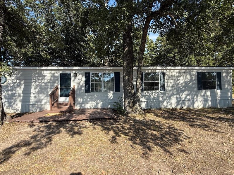 303 Horseman S Road, Greenville TX 75401