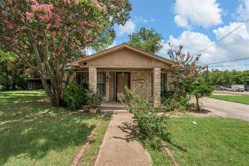 1320 S 26th Street, Waco TX 76706