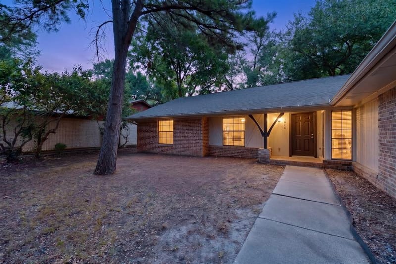 1020 Almond Drive, Mansfield TX 76063