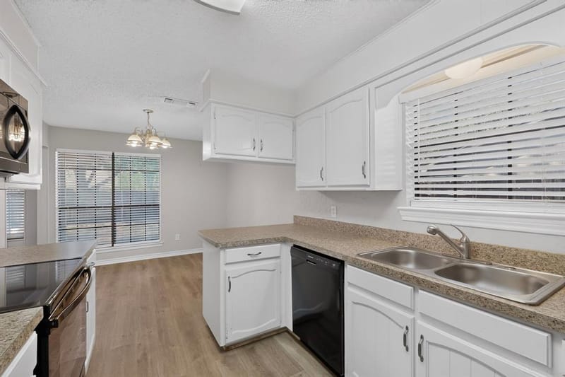 1020 Almond Drive, Mansfield TX 76063 - Photo 14