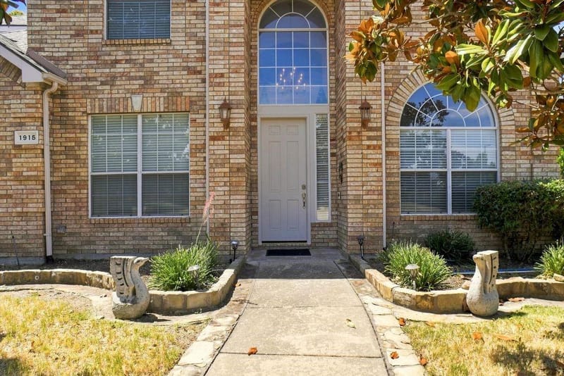 1915 Ledgemont Court, Allen TX 75013 - Photo 2