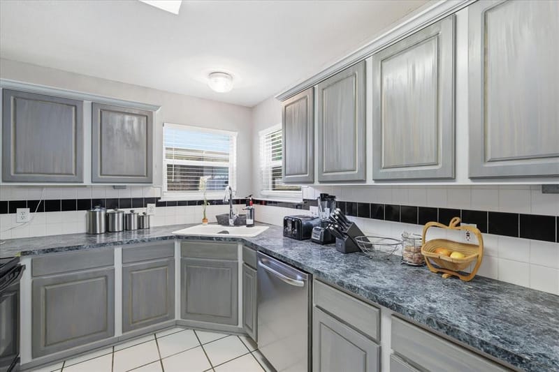 3133 Watercress Circle, Arlington TX 76012 - Photo 7