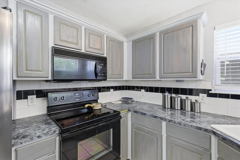 3133 Watercress Circle, Arlington TX 76012 - Photo 9