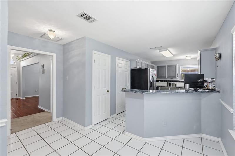 3133 Watercress Circle, Arlington TX 76012 - Photo 10