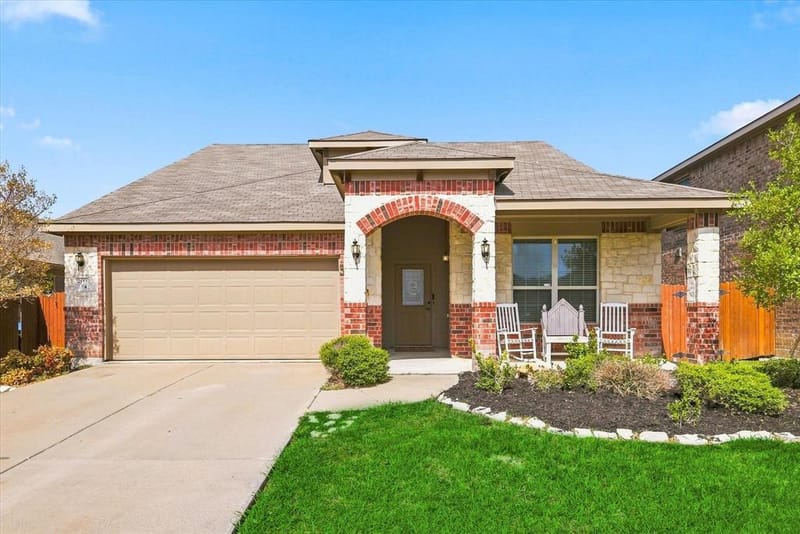 2113 Danibelle Drive, Heartland TX 75126