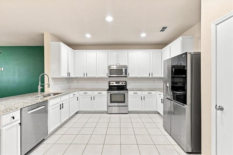 2113 Danibelle Drive, Heartland TX 75126 - Photo 5
