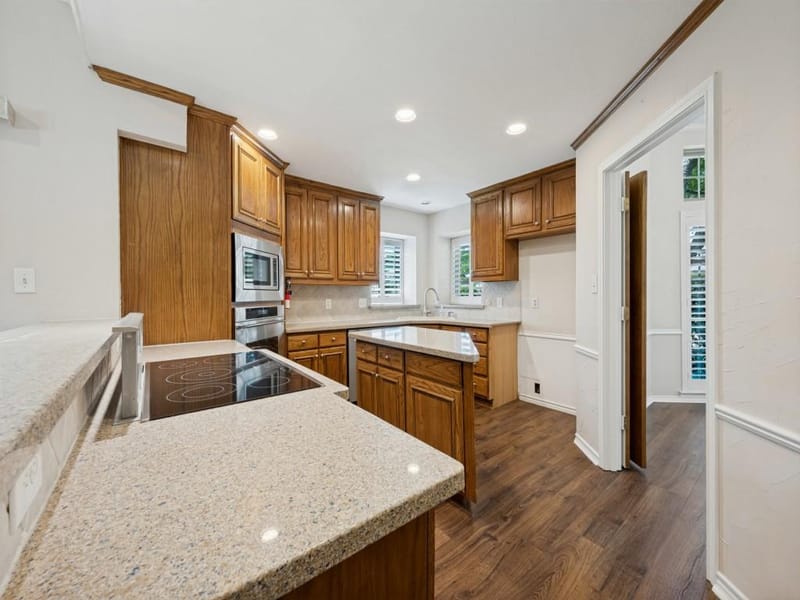 4304 Country Brook Drive, Dallas TX 75287 - Photo 8