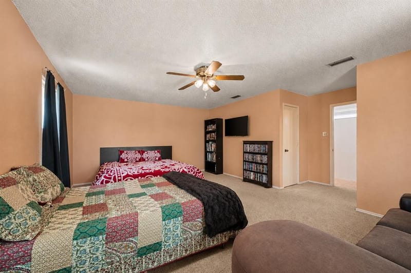4601 Mandalay Drive, Arlington TX 76016 - Photo 6