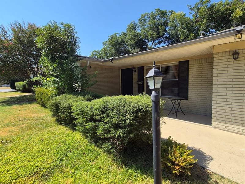 2227 Hanover Drive, Waco TX 76710 - Photo 3