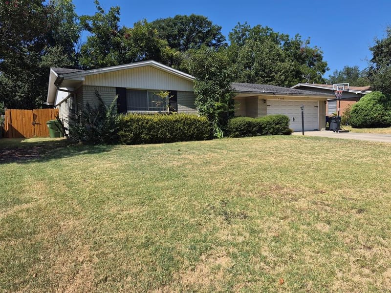 2227 Hanover Drive, Waco TX 76710 - Photo 4