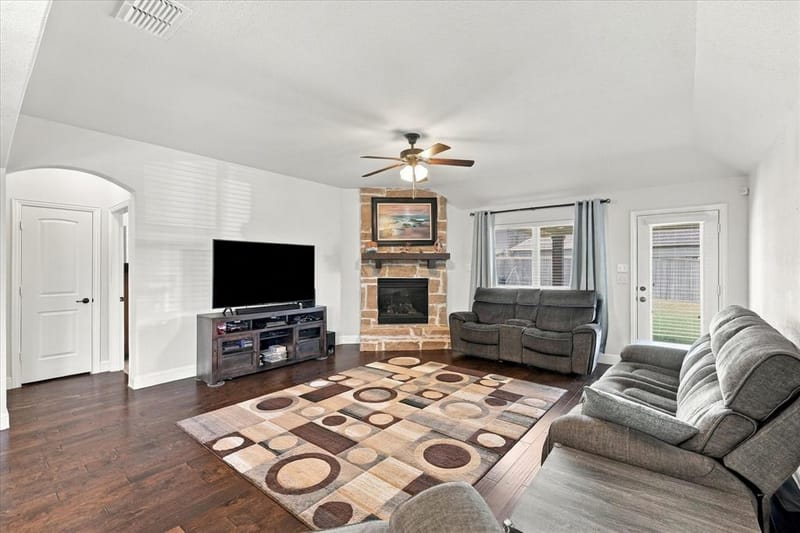 1733 Ridge Creek Lane, Aubrey TX 76227 - Photo 6