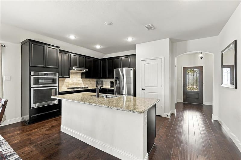 1733 Ridge Creek Lane, Aubrey TX 76227 - Photo 9