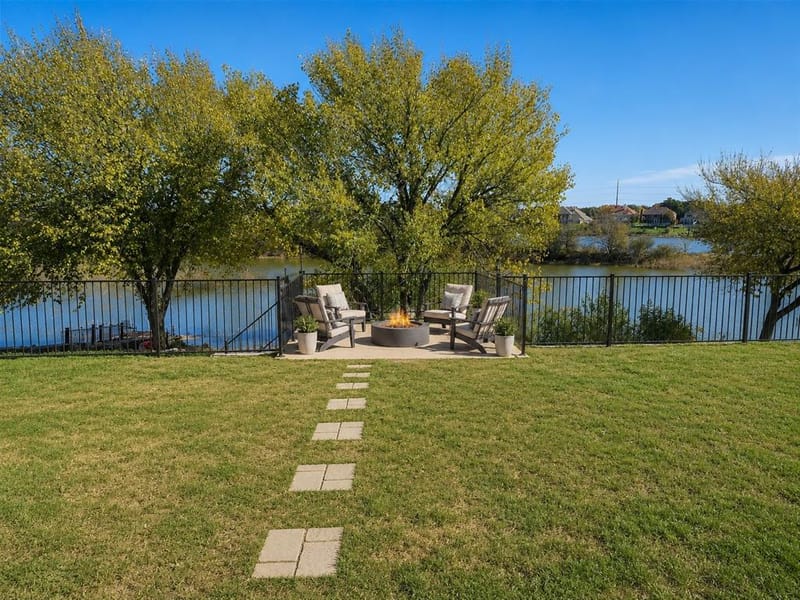 5513 Grenada Drive, Fort Worth TX 76119 - Photo 13