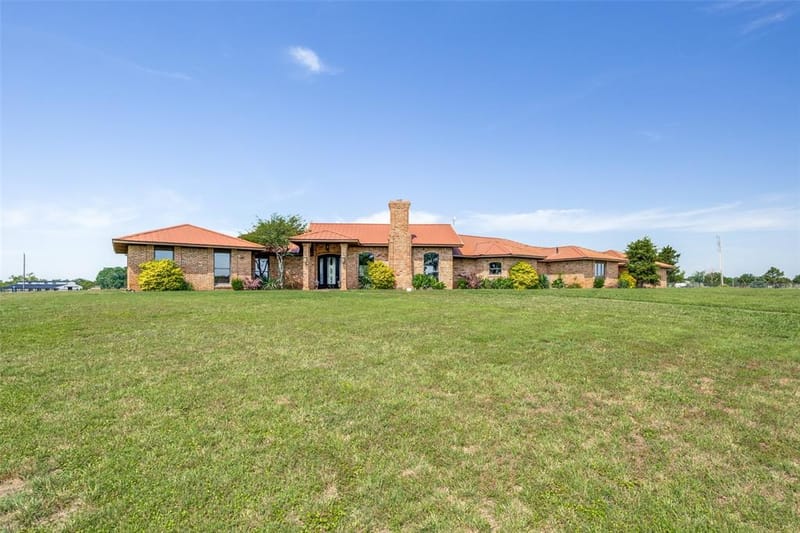 105 Sammi's Way, Whitesboro TX 76273
