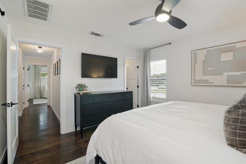 9005 Livenshire Drive, Dallas TX 75238 - Photo 17