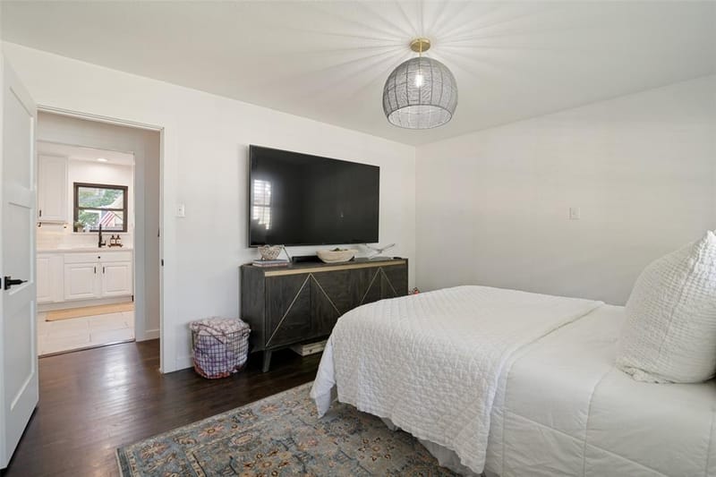 9005 Livenshire Drive, Dallas TX 75238 - Photo 18