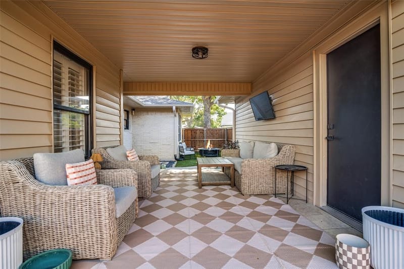 9005 Livenshire Drive, Dallas TX 75238 - Photo 21