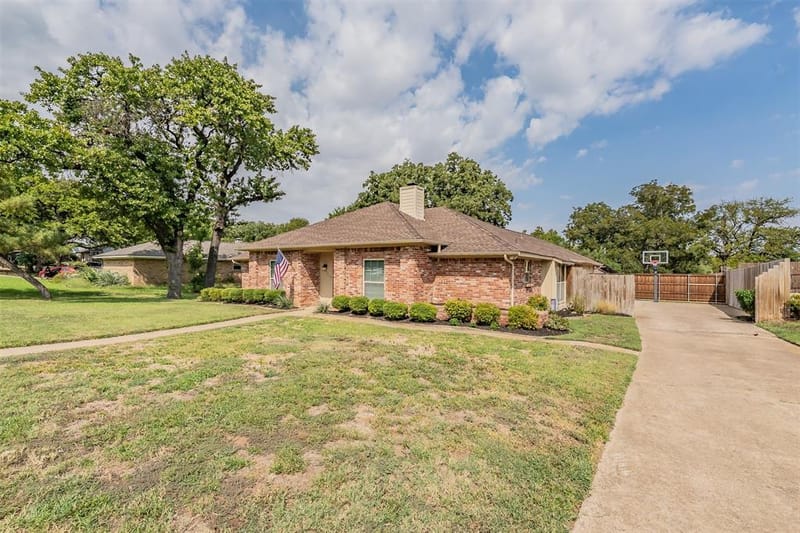 7317 Tipperary Court, North Richland Hills TX 76182 - Photo 2