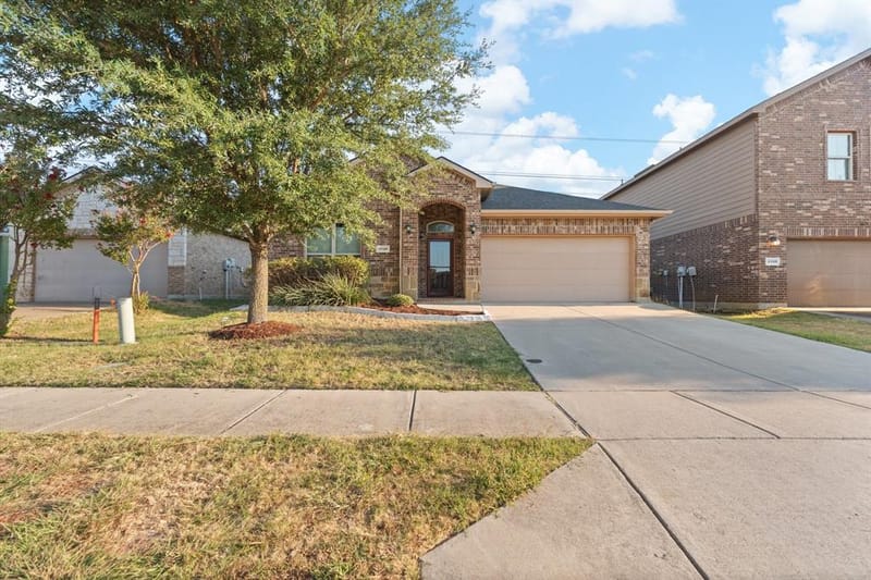 1105 Sierra Blanca Drive, Fort Worth TX 76028 - Photo 2