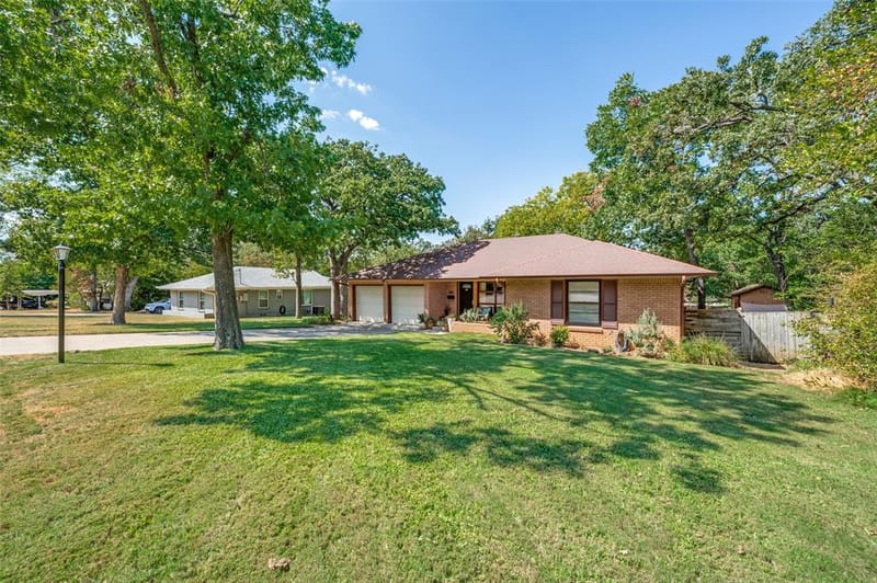 1403 Greenwood Drive, Denton TX 76209 - Photo 38