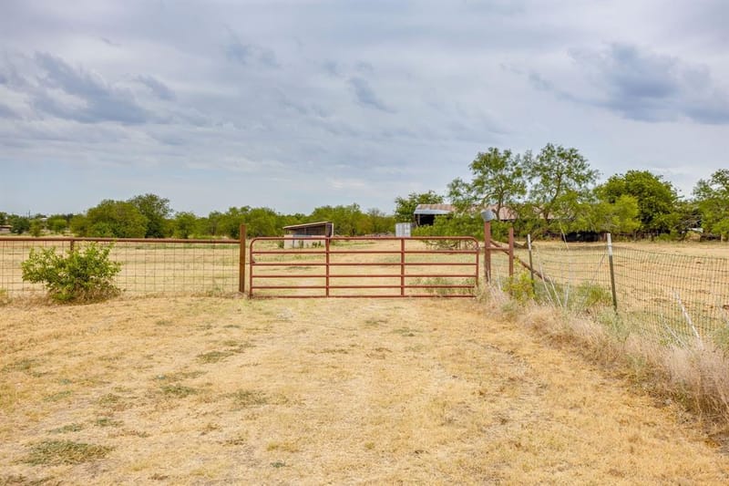 7500 County Road 912, Joshua TX 76058 - Photo 29