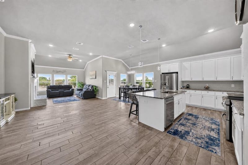 7924 Wilson Cliff Court, White Settlement TX 76108 - Photo 4