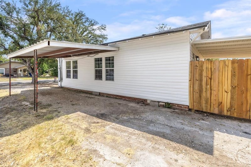 1307 Ave I, Brownwood TX 76801 - Photo 21