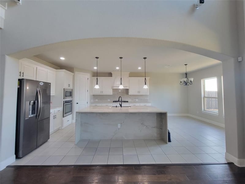 112 St Elias Drive, Burleson TX 76028 - Photo 6