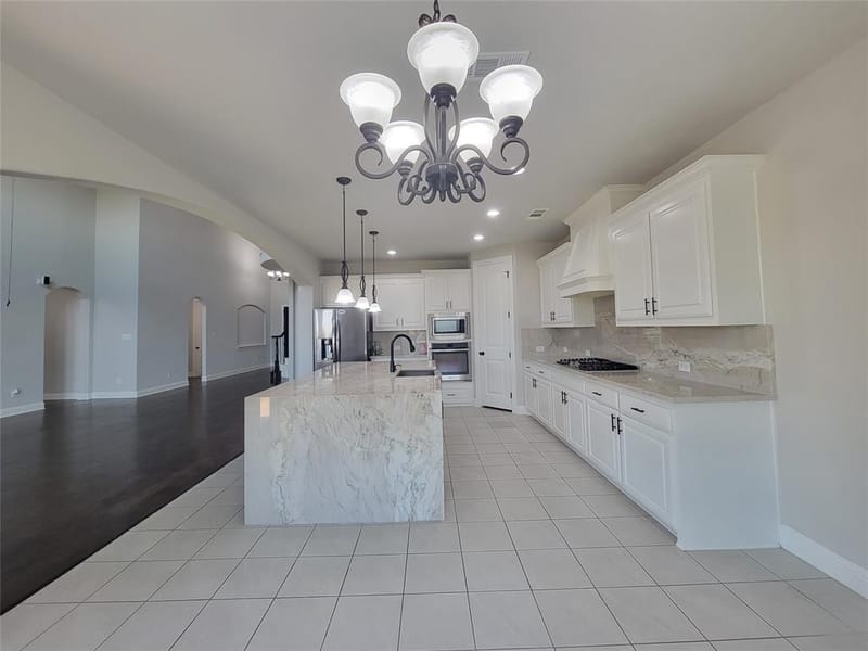 112 St Elias Drive, Burleson TX 76028 - Photo 12