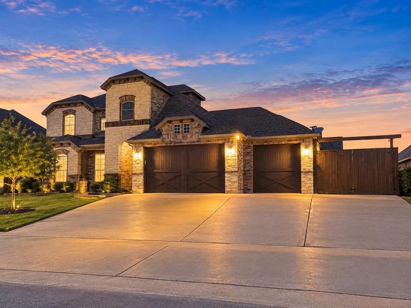 112 St Elias Drive, Burleson TX 76028