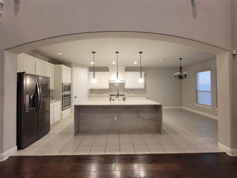 112 St Elias Drive, Burleson TX 76028 - Photo 8