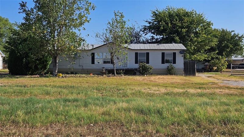 8913 Holly Road, Alvarado TX 76009