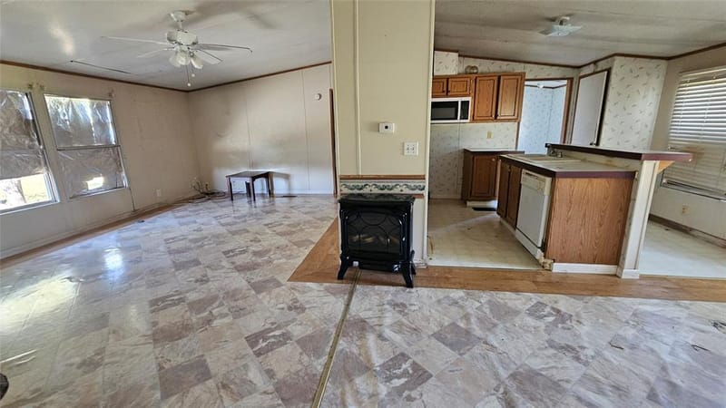 8913 Holly Road, Alvarado TX 76009 - Photo 9