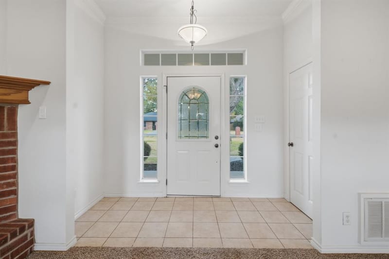 400 S College Street, Pilot Point TX 76258 - Photo 6