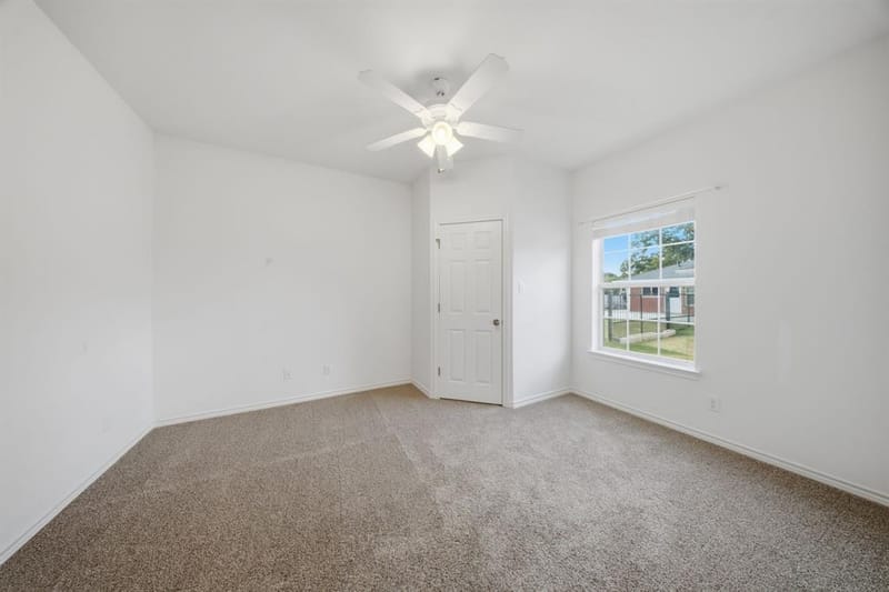 400 S College Street, Pilot Point TX 76258 - Photo 38