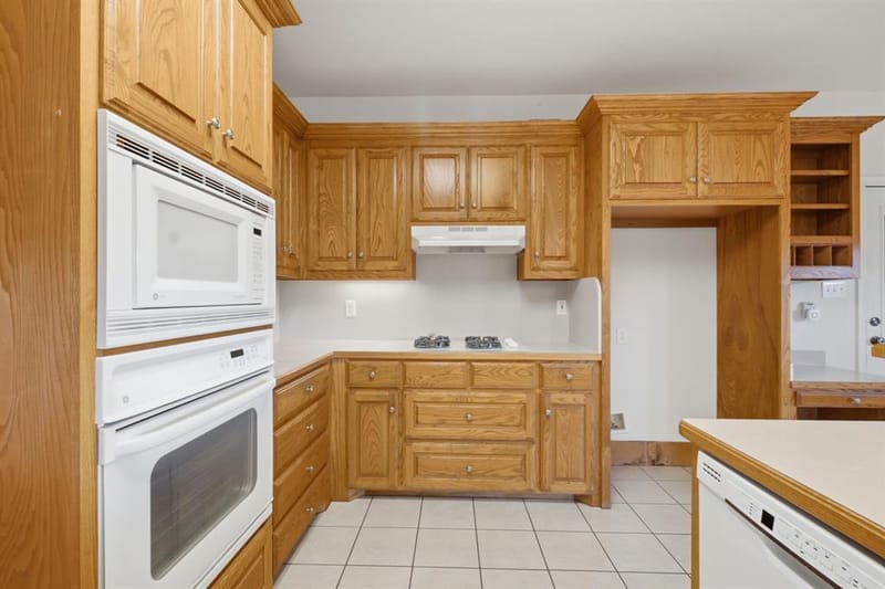 400 S College Street, Pilot Point TX 76258 - Photo 10