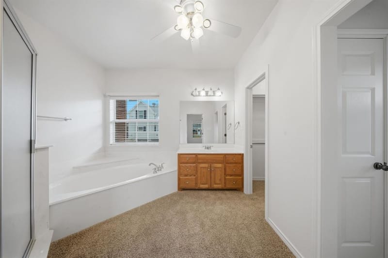 400 S College Street, Pilot Point TX 76258 - Photo 14