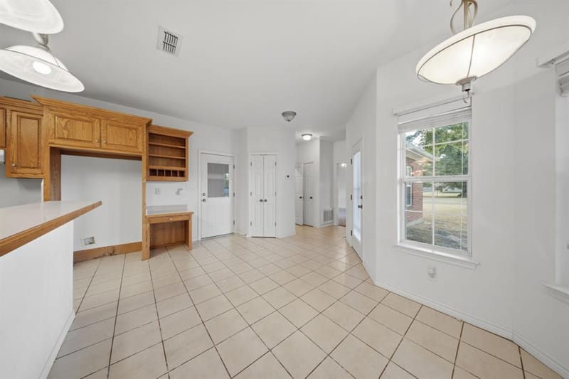 400 S College Street, Pilot Point TX 76258 - Photo 11