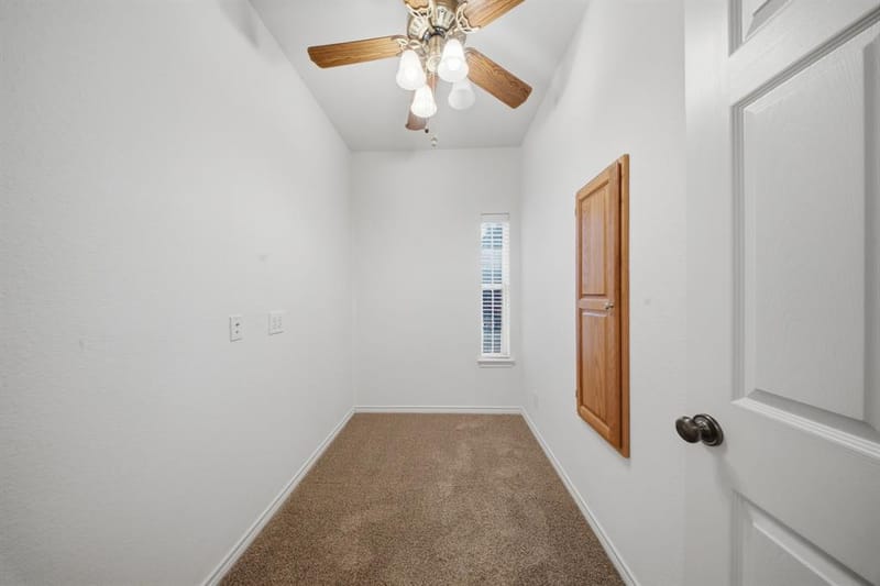 400 S College Street, Pilot Point TX 76258 - Photo 21