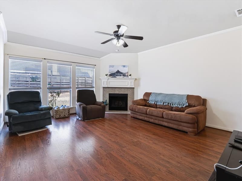 732 Countryside Drive, Aubrey TX 76227 - Photo 8
