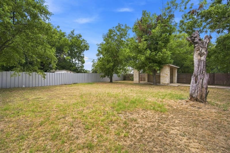1103 Chase Avenue, Cleburne TX 76031 - Photo 33