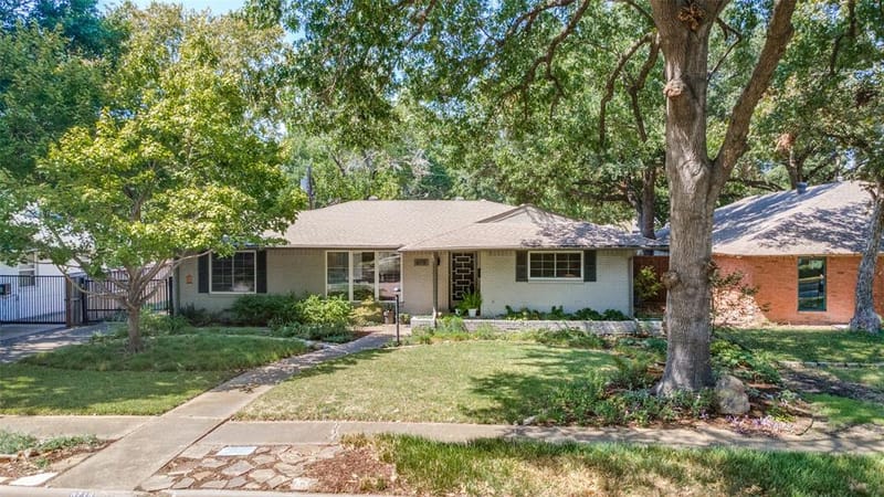 6719 Braeburn Drive, Dallas TX 75214 - Photo 3