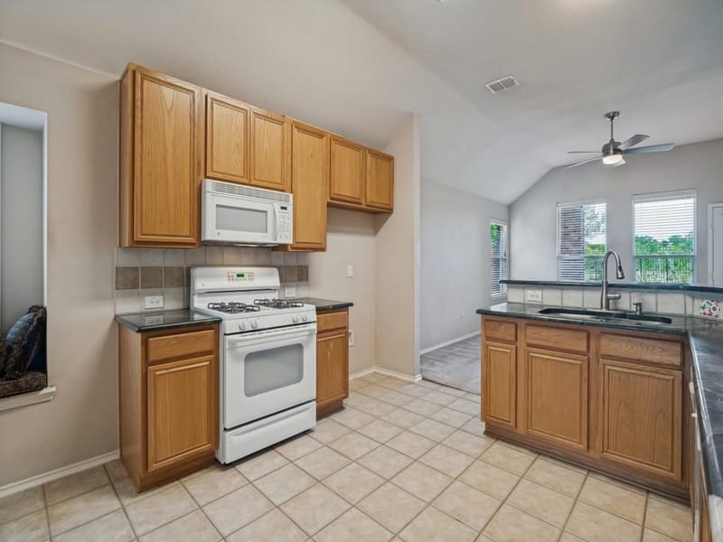 9421 Links Fairway Drive, Rowlett TX 75089 - Photo 9