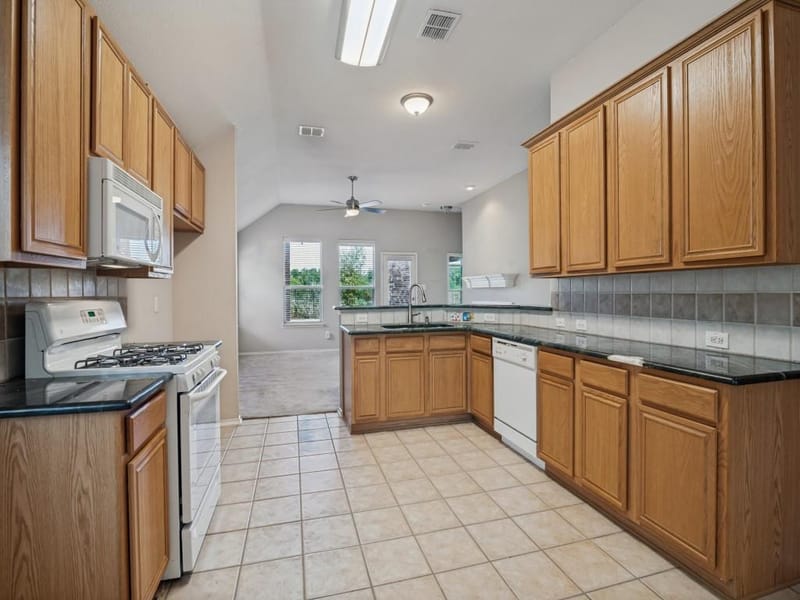 9421 Links Fairway Drive, Rowlett TX 75089 - Photo 8