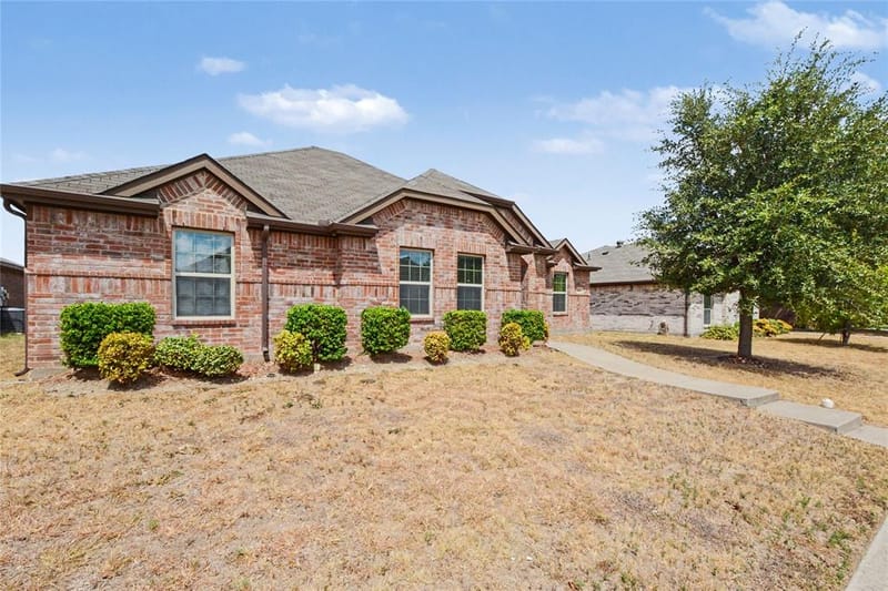 2126 Fair Weather Drive, Lancaster TX 75146 - Photo 3